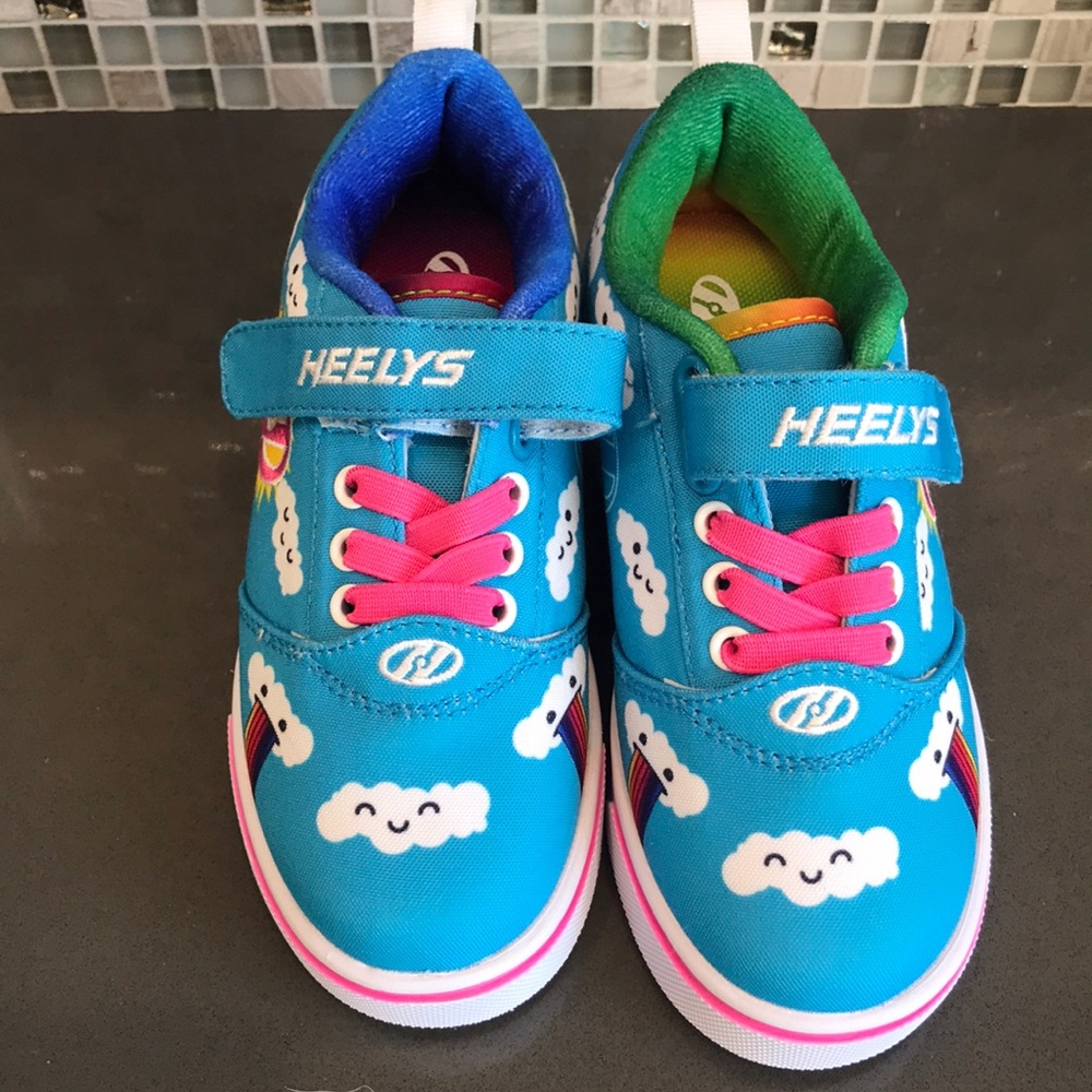 NWOT Heelys Rollerskate shoes 12